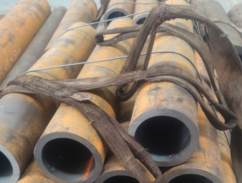 信阳15CrMoG无缝钢管切割