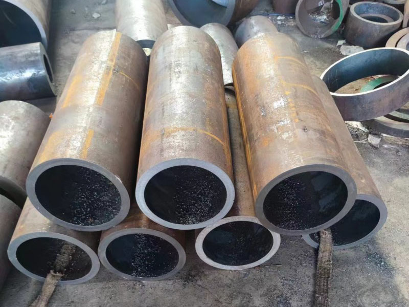 信阳12Cr1MovG无缝钢管切割